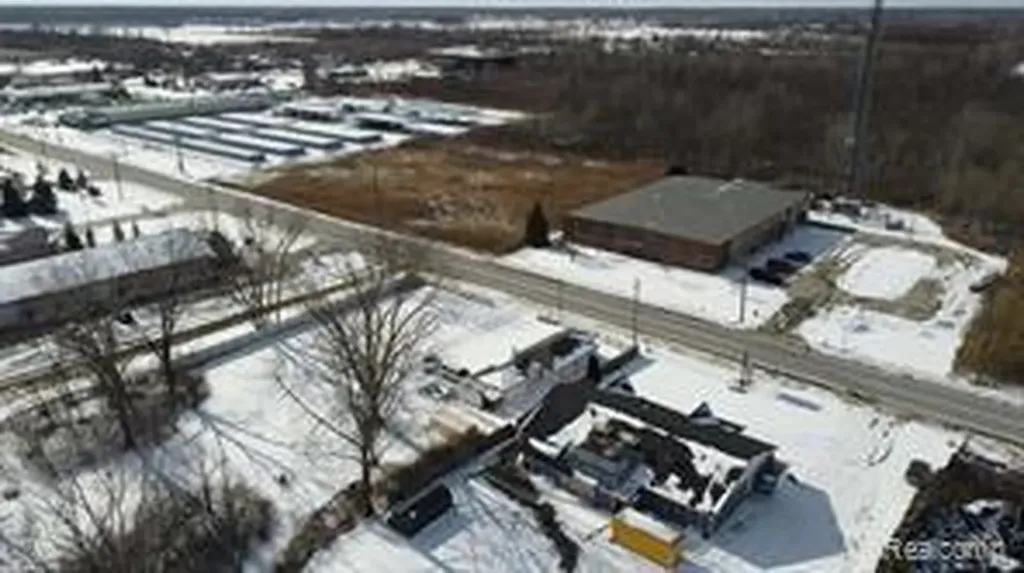 6105 King Road Marine City City MI 48039