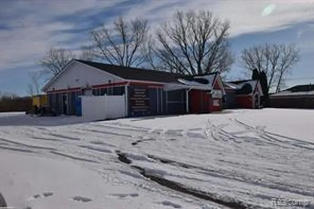 6105 King Road Marine City City MI 48039