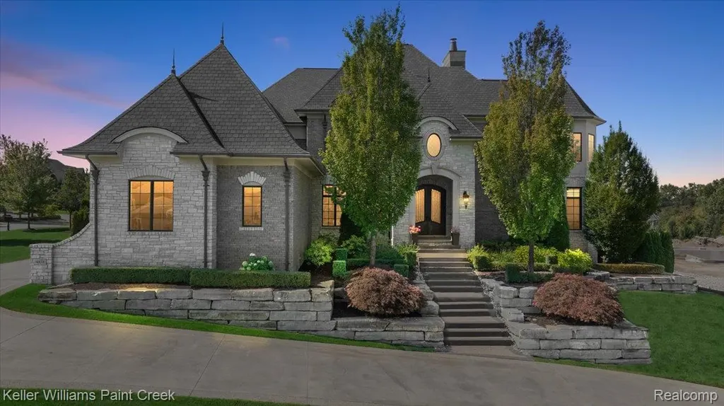 4838 Pinecrest Court Rochester City MI 48306