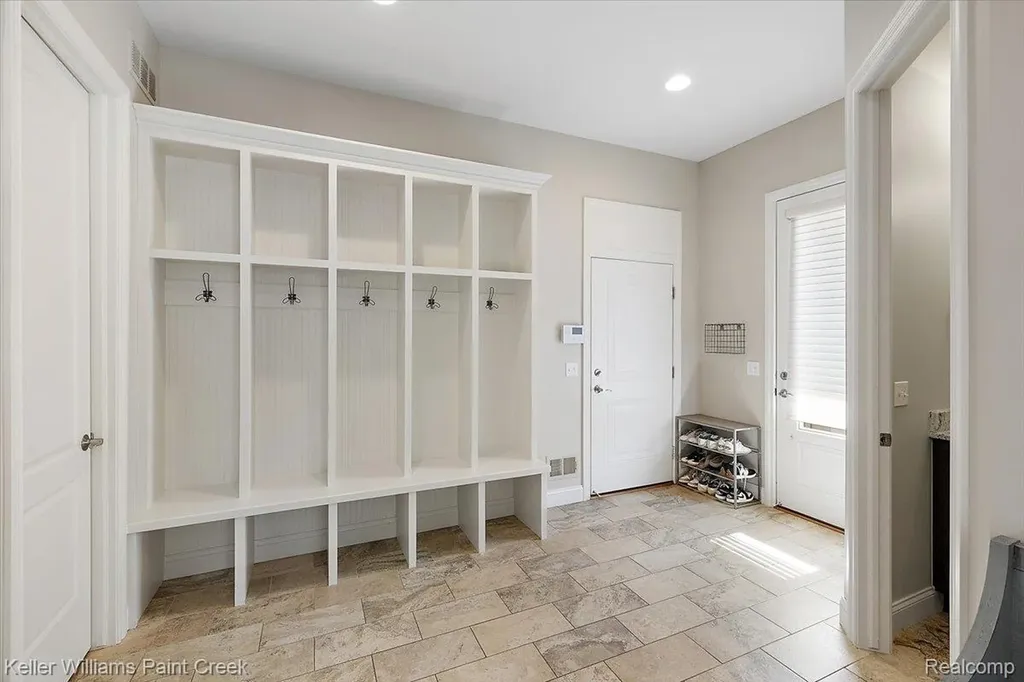 4838 Pinecrest Court Rochester City MI 48306