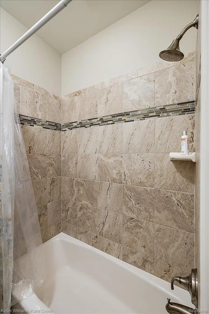 4838 Pinecrest Court Rochester City MI 48306
