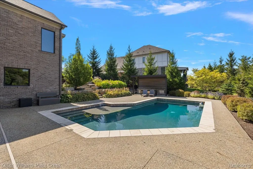 4838 Pinecrest Court Rochester City MI 48306