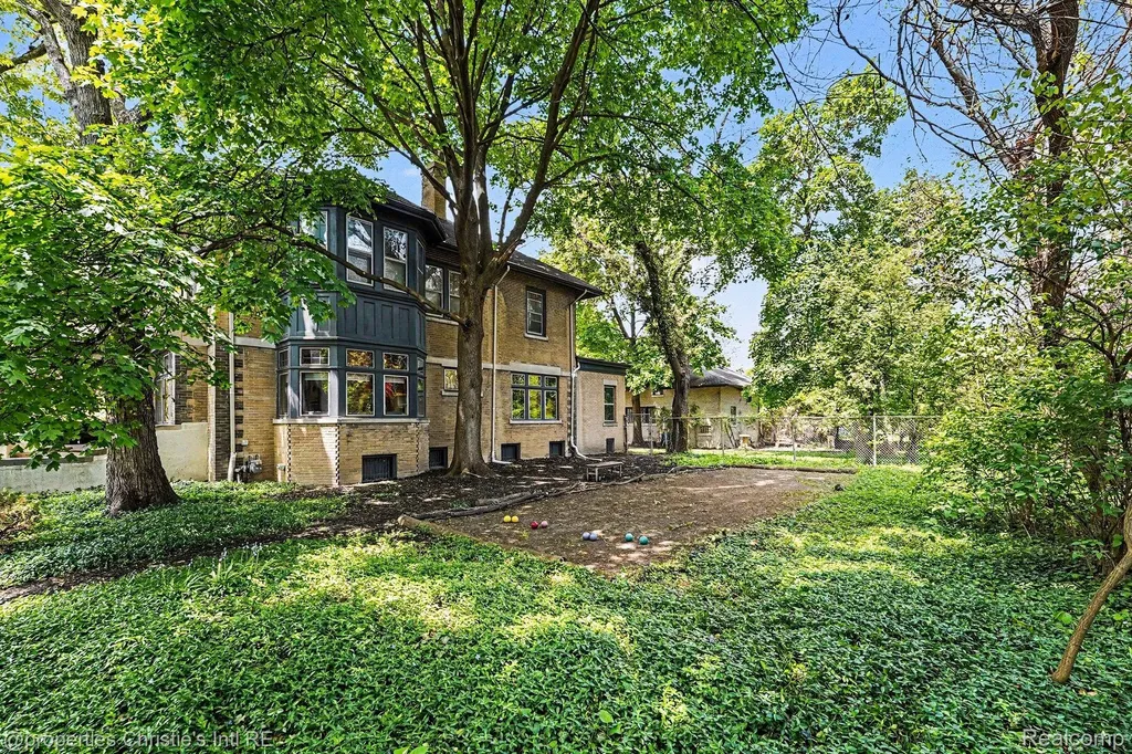 36 Longfellow Street Detroit City MI 48202