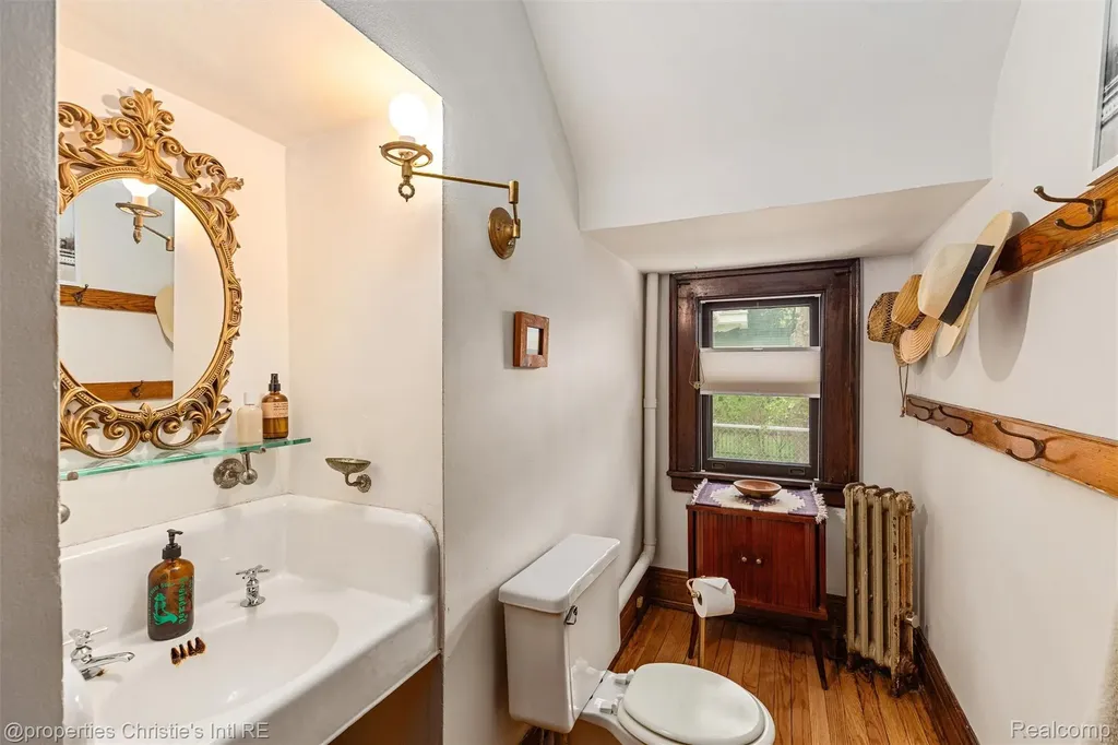 36 Longfellow Street Detroit City MI 48202