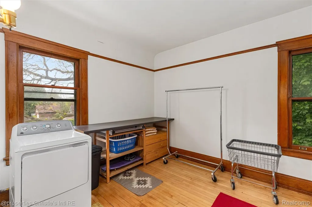 36 Longfellow Street Detroit City MI 48202