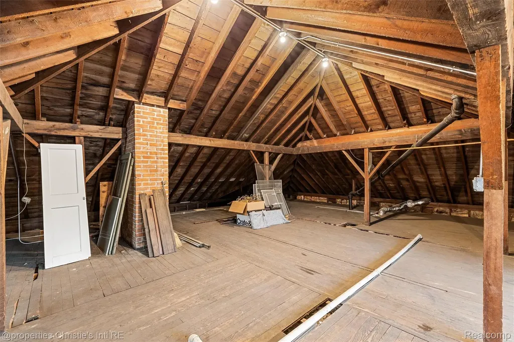 36 Longfellow Street Detroit City MI 48202