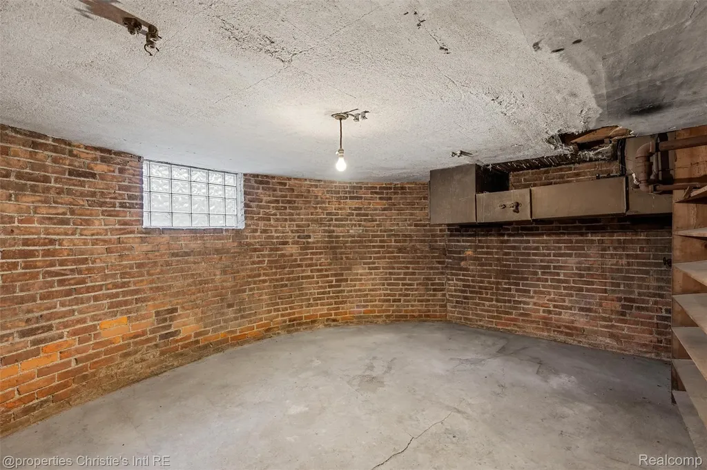 36 Longfellow Street Detroit City MI 48202