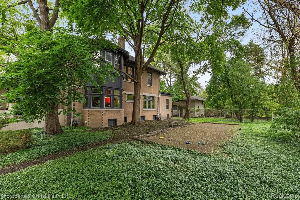 36 Longfellow Street Detroit City MI 48202