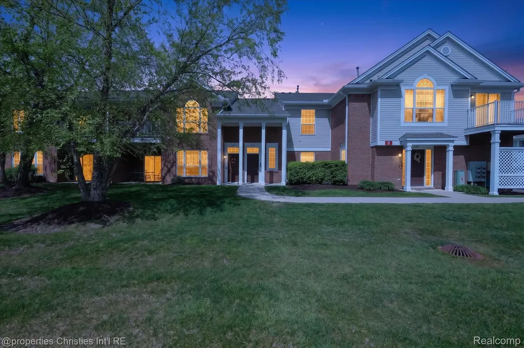 16773 Carriage Way Northville Township MI 48168