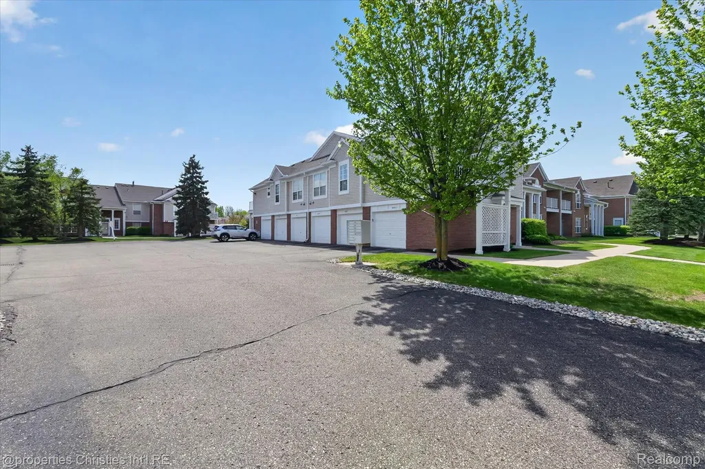 16773 Carriage Way Northville Township MI 48168