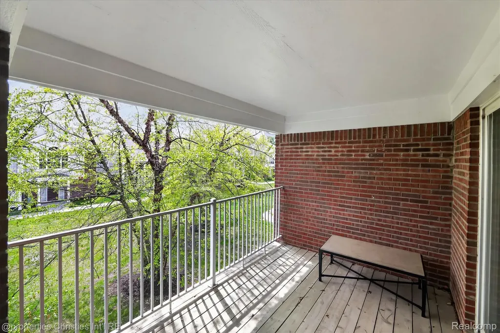 16773 Carriage Way Northville Township MI 48168