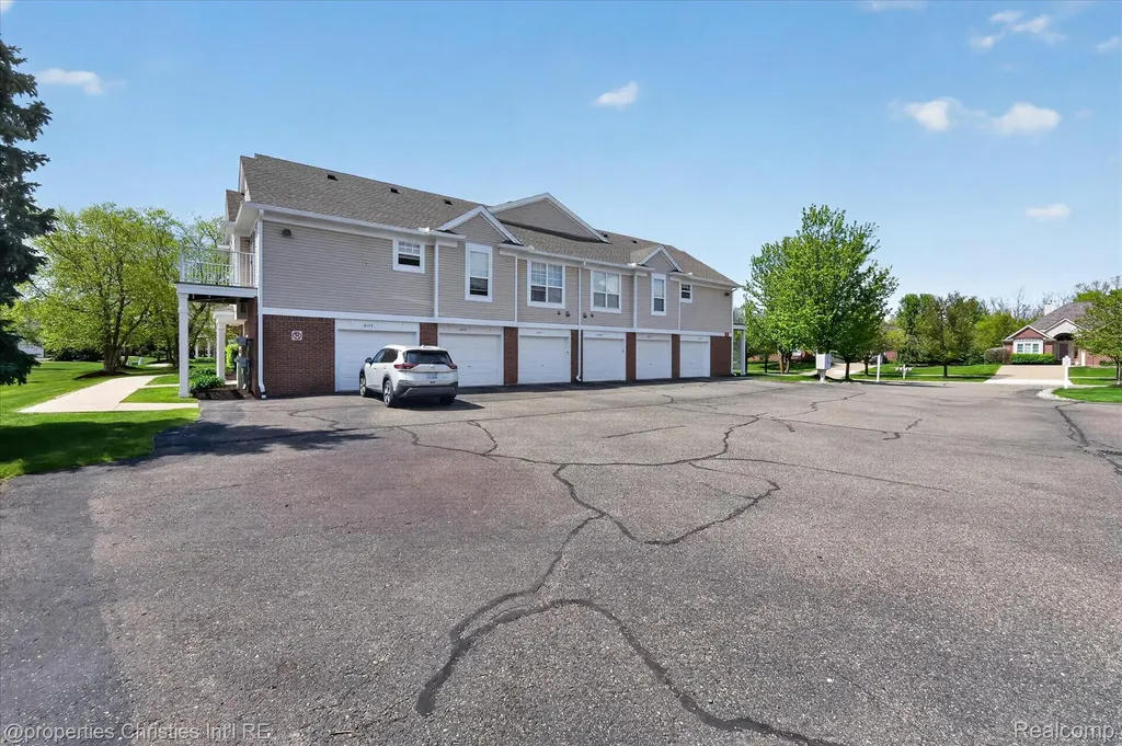 16773 Carriage Way Northville Township MI 48168