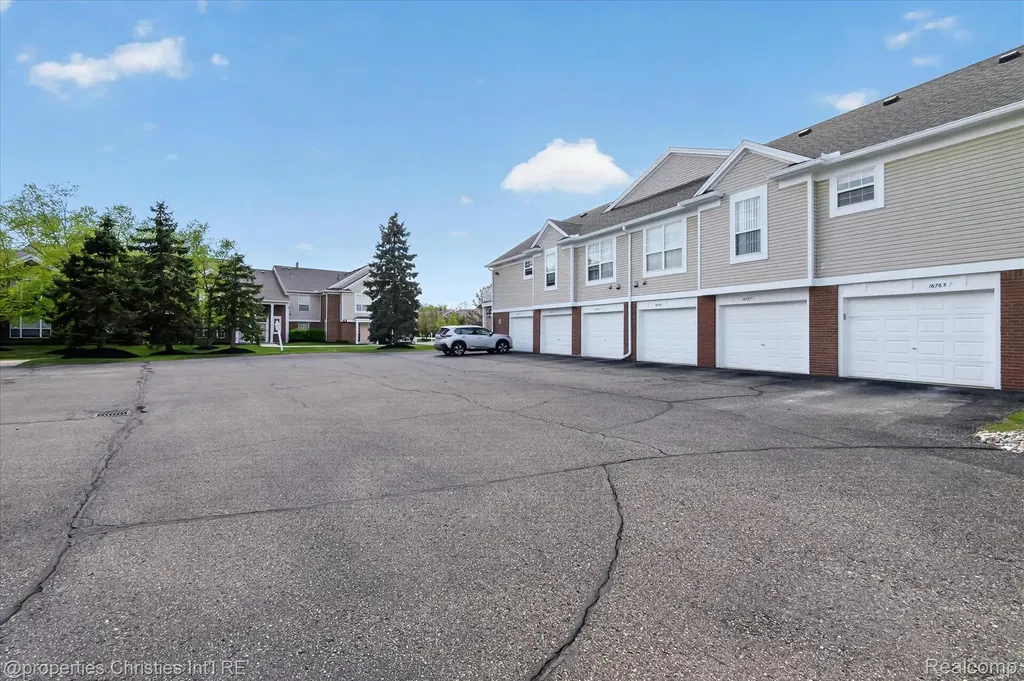 16773 Carriage Way Northville Township MI 48168