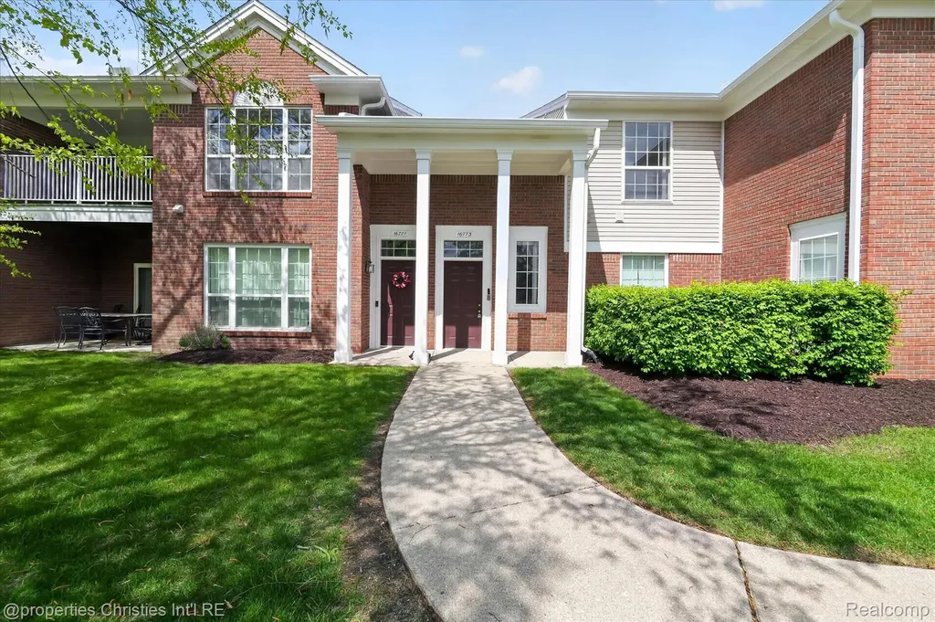 16773 Carriage Way Northville Township MI 48168