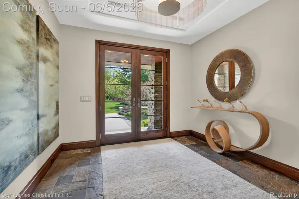 22635 Evergreen Court Novi City MI 48374