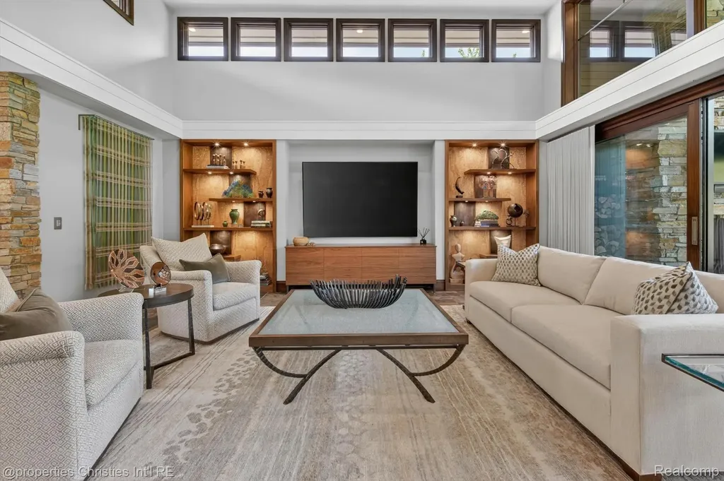 22635 Evergreen Court Novi City MI 48374