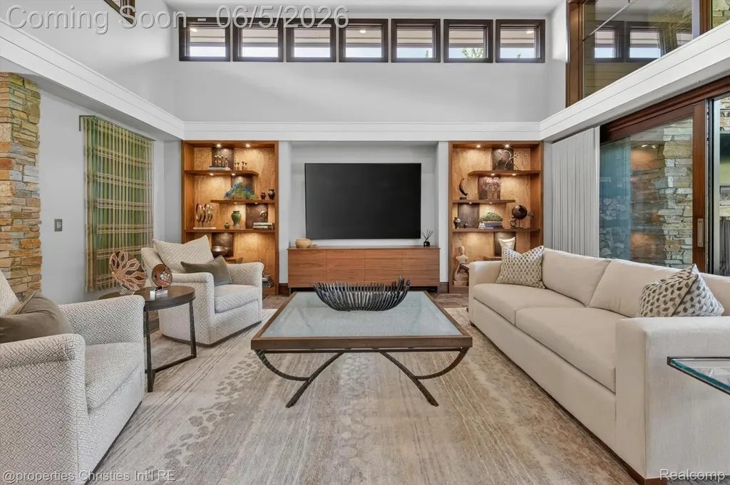 22635 Evergreen Court Novi City MI 48374