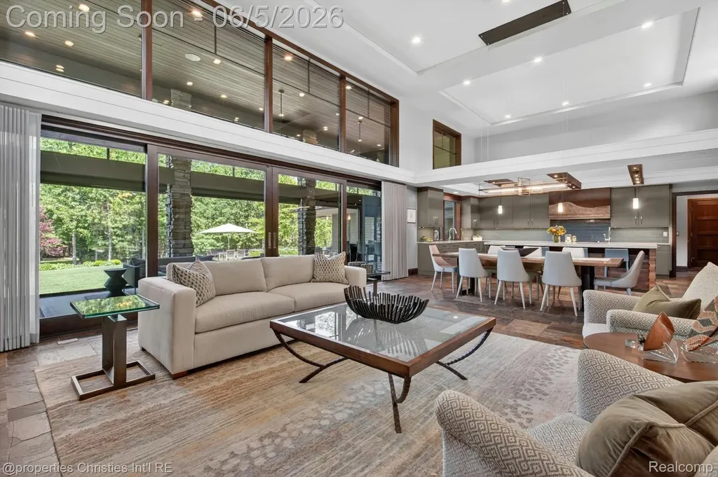 22635 Evergreen Court Novi City MI 48374