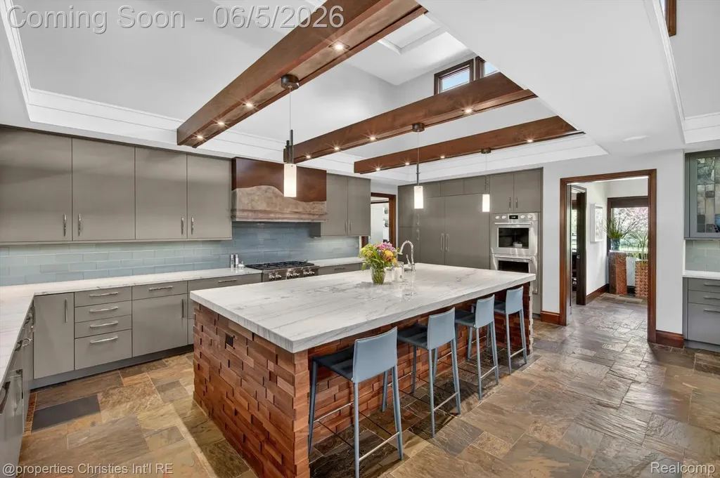 22635 Evergreen Court Novi City MI 48374