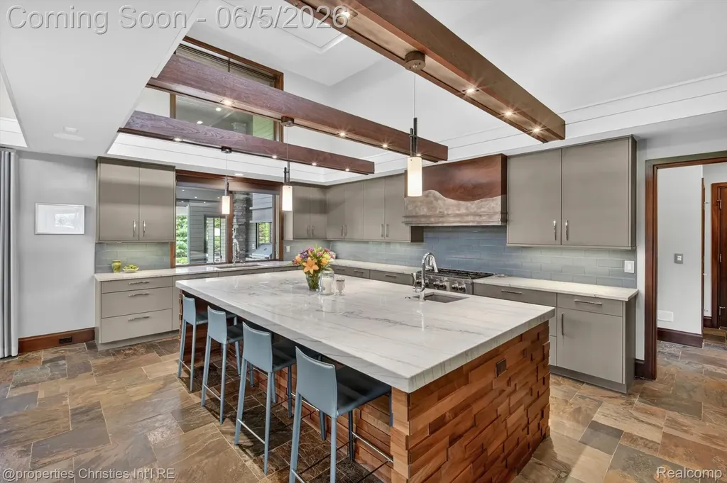 22635 Evergreen Court Novi City MI 48374