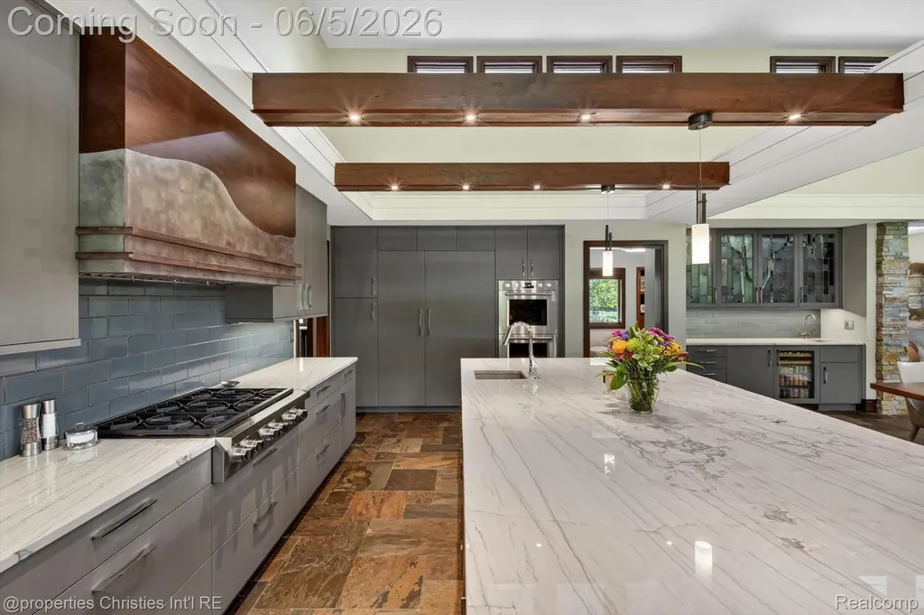 22635 Evergreen Court Novi City MI 48374