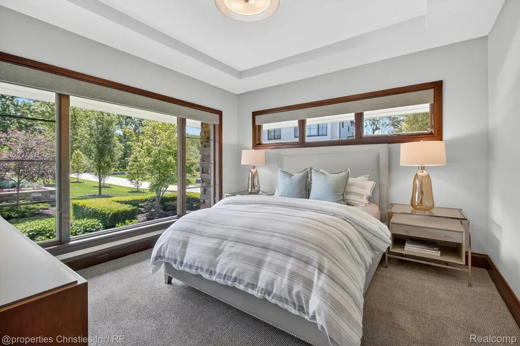 22635 Evergreen Court Novi City MI 48374