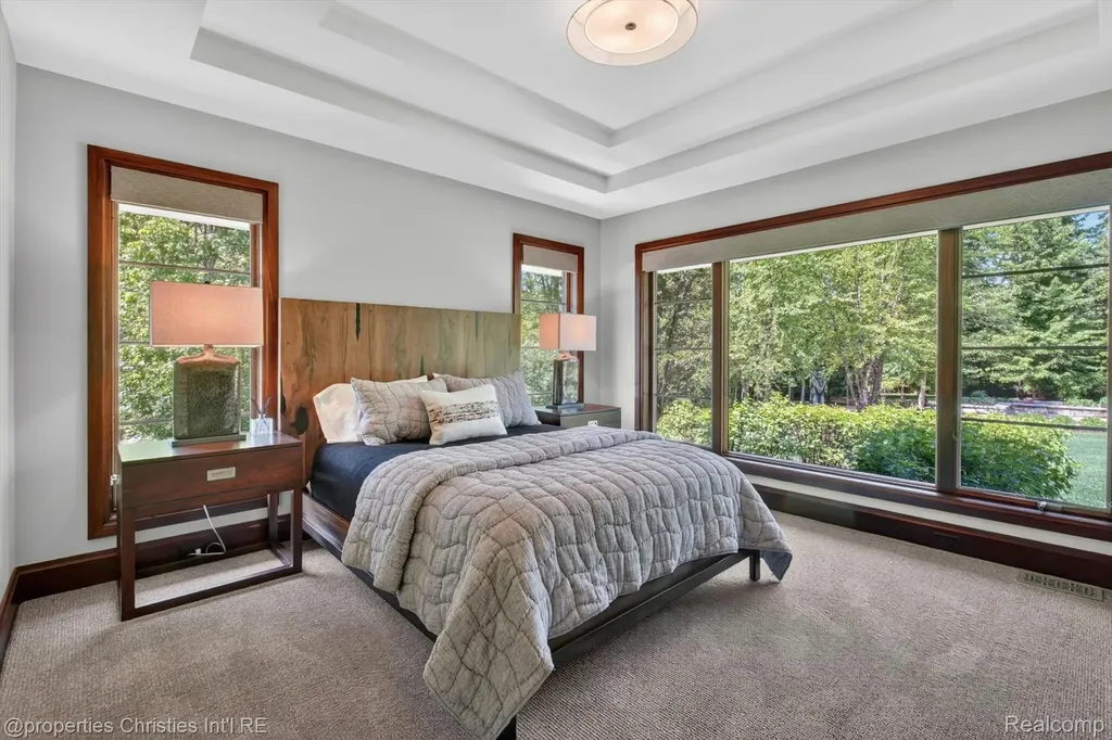 22635 Evergreen Court Novi City MI 48374