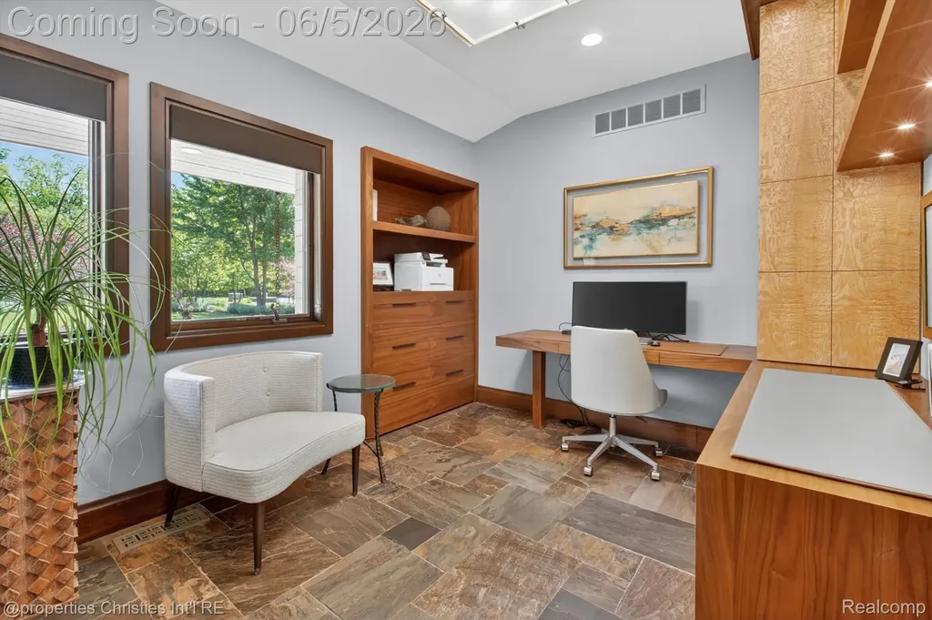 22635 Evergreen Court Novi City MI 48374