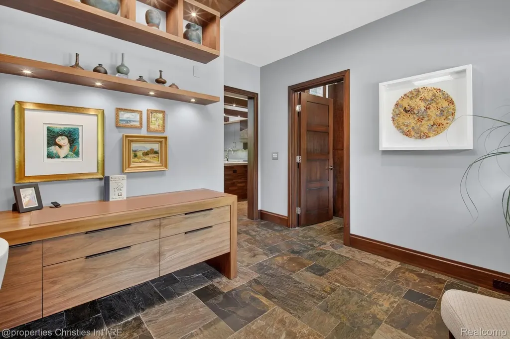 22635 Evergreen Court Novi City MI 48374