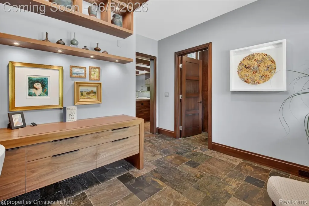 22635 Evergreen Court Novi City MI 48374