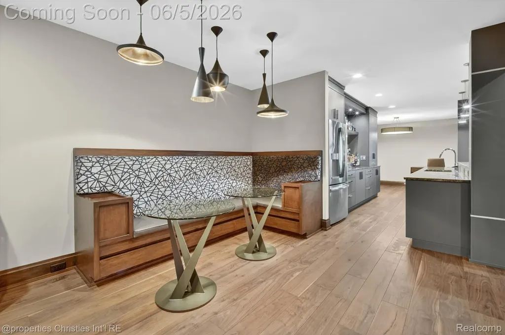 22635 Evergreen Court Novi City MI 48374