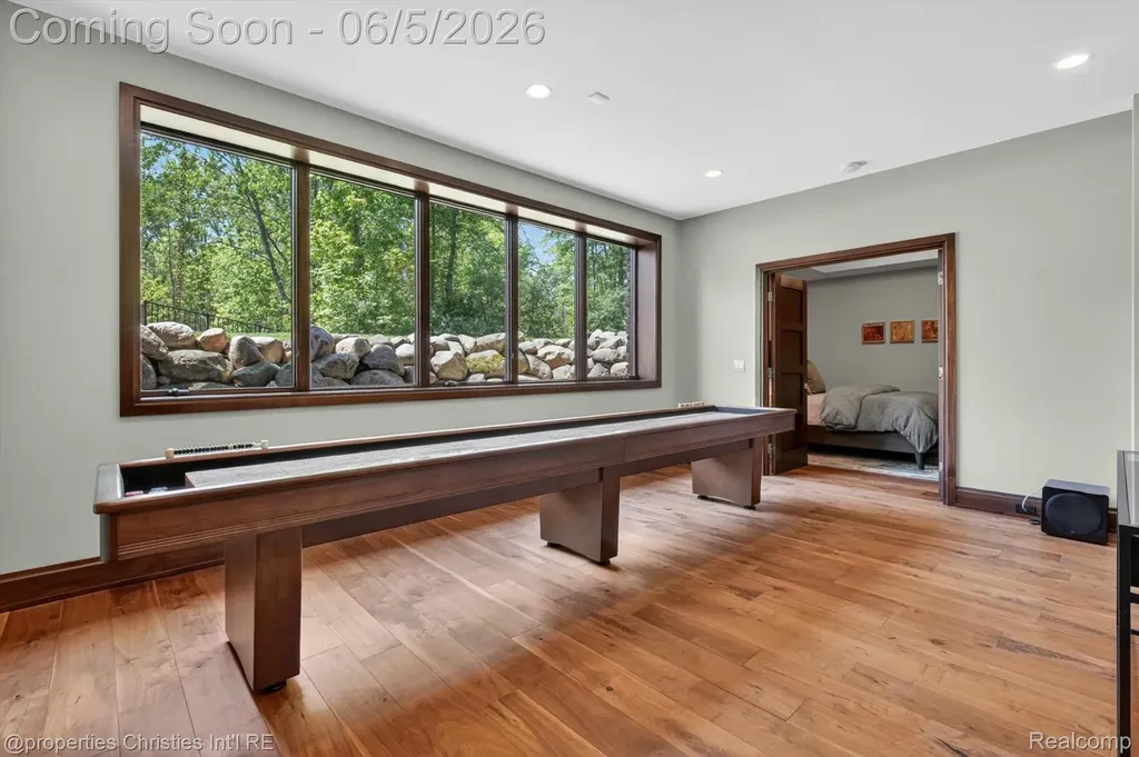 22635 Evergreen Court Novi City MI 48374