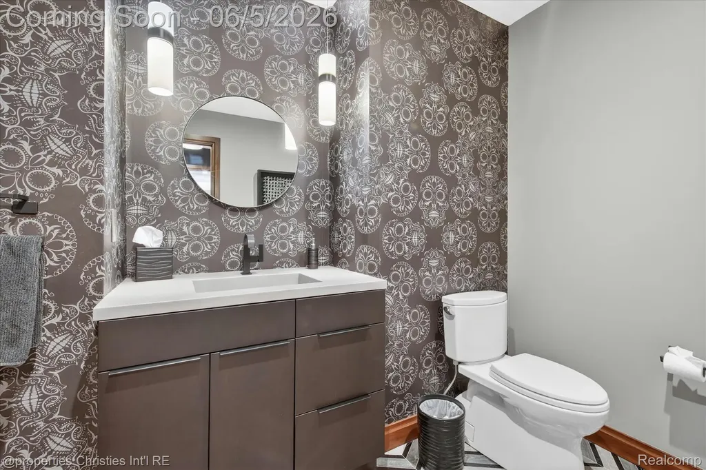 22635 Evergreen Court Novi City MI 48374