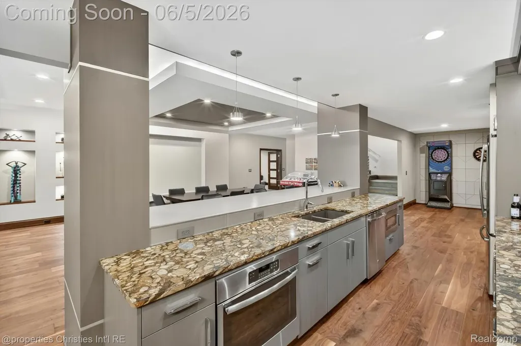 22635 Evergreen Court Novi City MI 48374