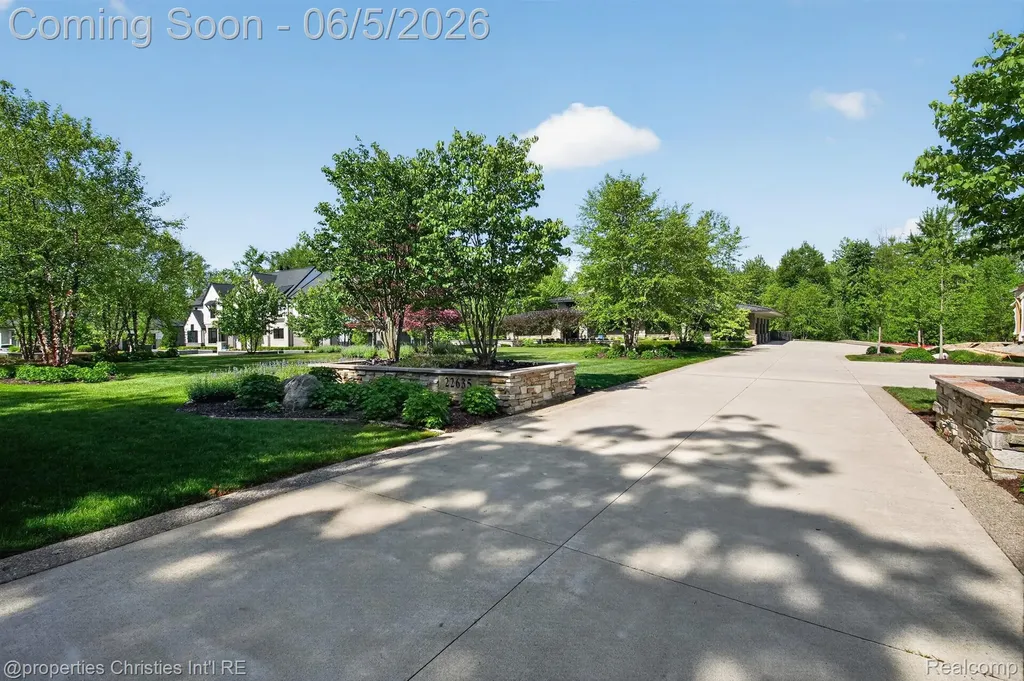 22635 Evergreen Court Novi City MI 48374