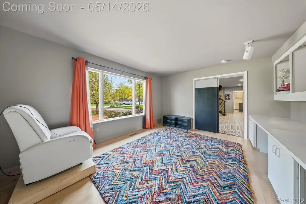 8727 Sarah Lane Grosse Ile Township MI 48138