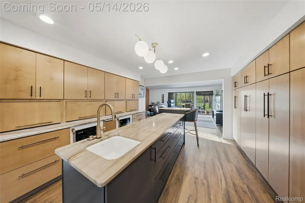 8727 Sarah Lane Grosse Ile Township MI 48138