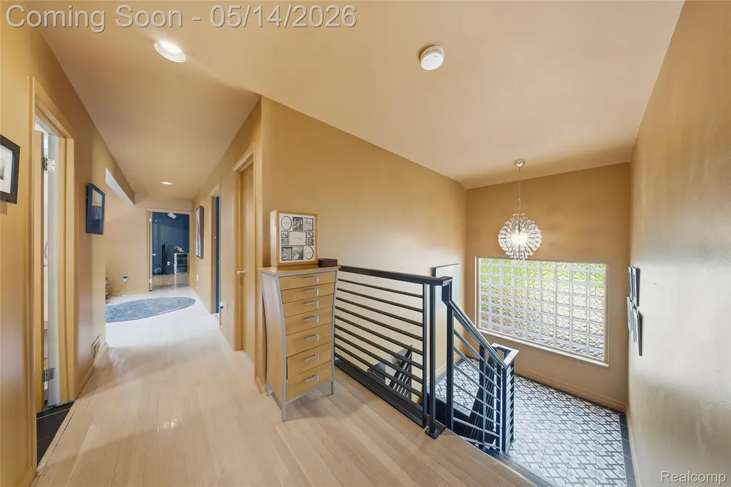 8727 Sarah Lane Grosse Ile Township MI 48138