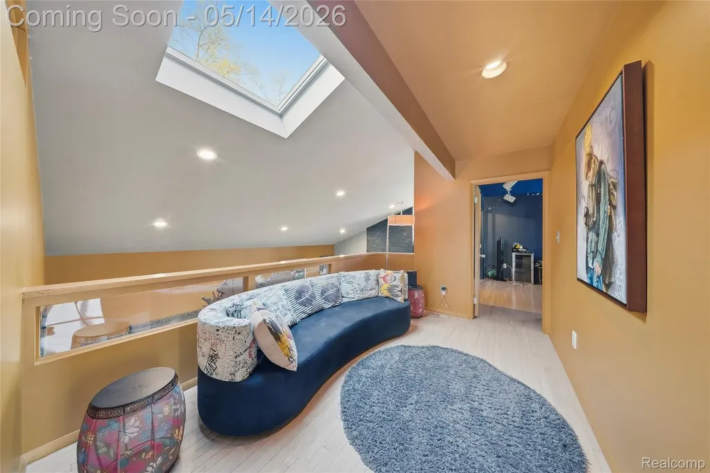 8727 Sarah Lane Grosse Ile Township MI 48138