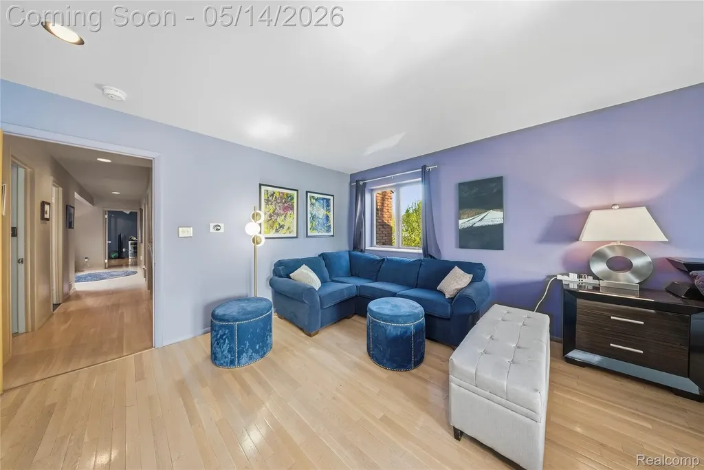 8727 Sarah Lane Grosse Ile Township MI 48138