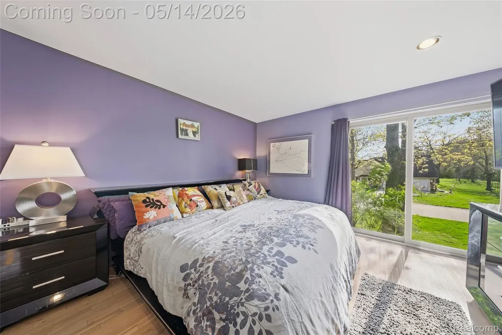 8727 Sarah Lane Grosse Ile Township MI 48138