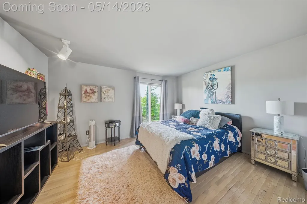 8727 Sarah Lane Grosse Ile Township MI 48138