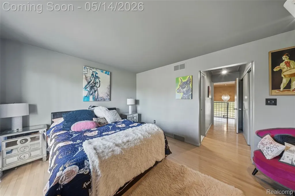 8727 Sarah Lane Grosse Ile Township MI 48138