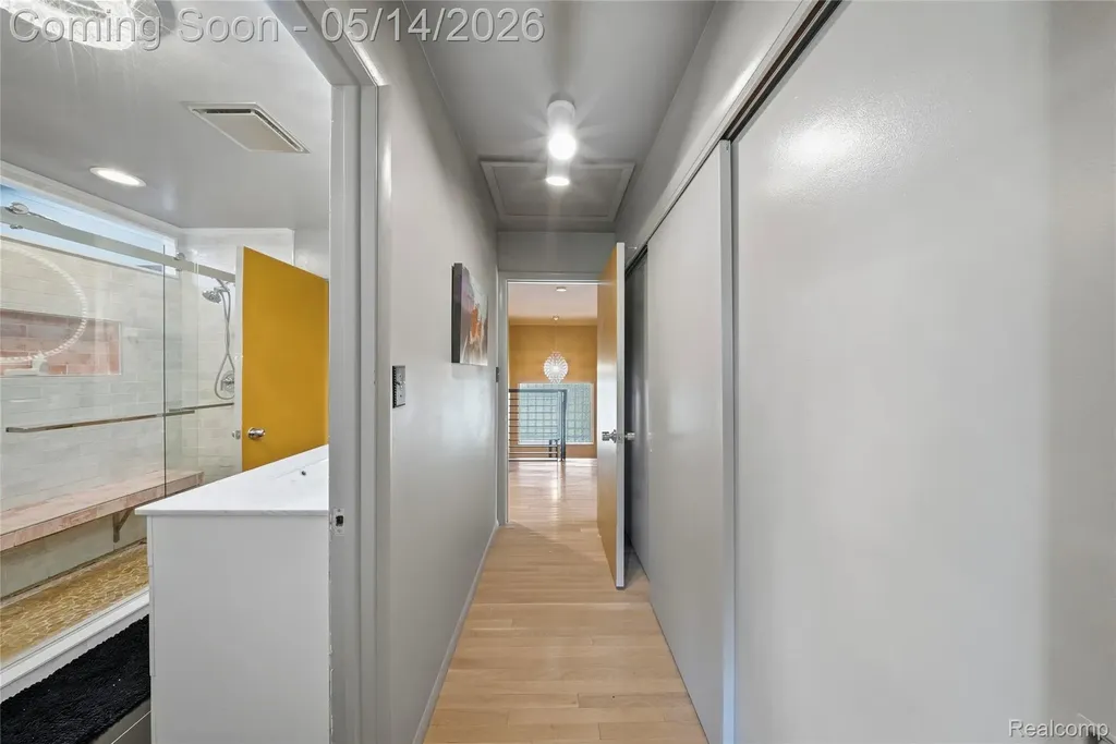 8727 Sarah Lane Grosse Ile Township MI 48138