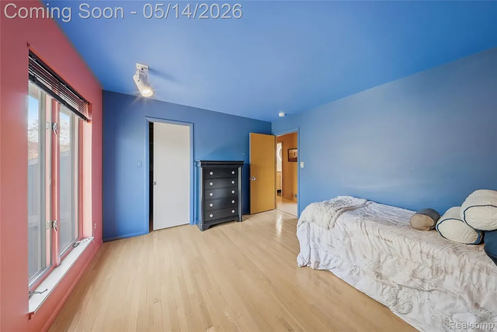 8727 Sarah Lane Grosse Ile Township MI 48138