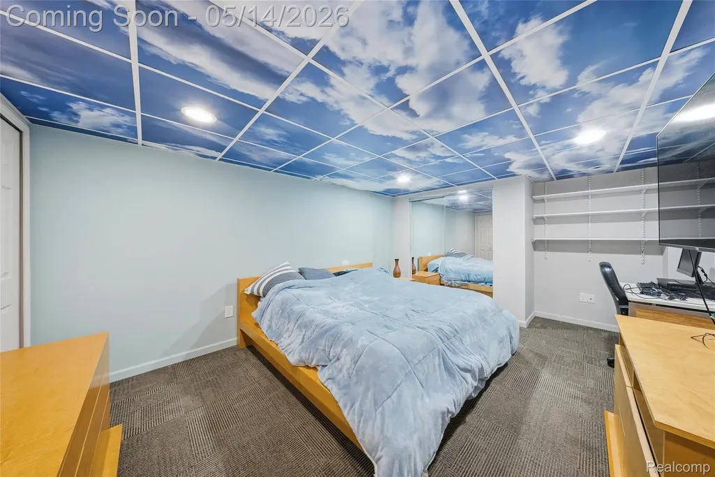 8727 Sarah Lane Grosse Ile Township MI 48138