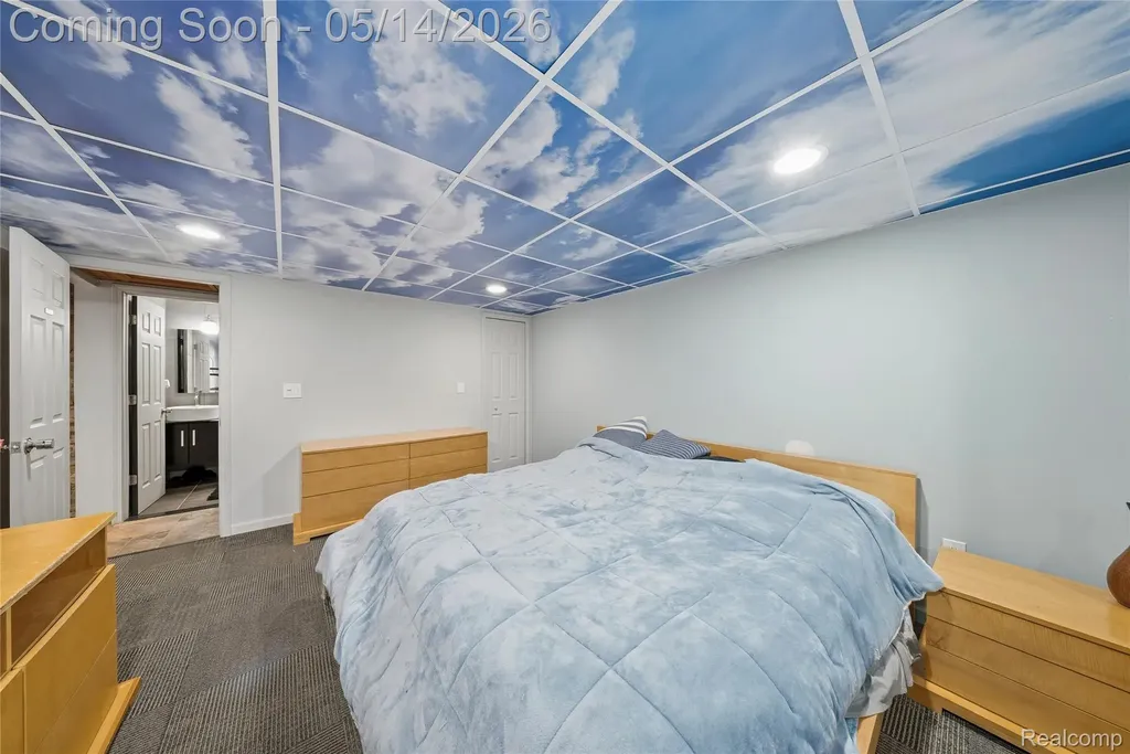 8727 Sarah Lane Grosse Ile Township MI 48138