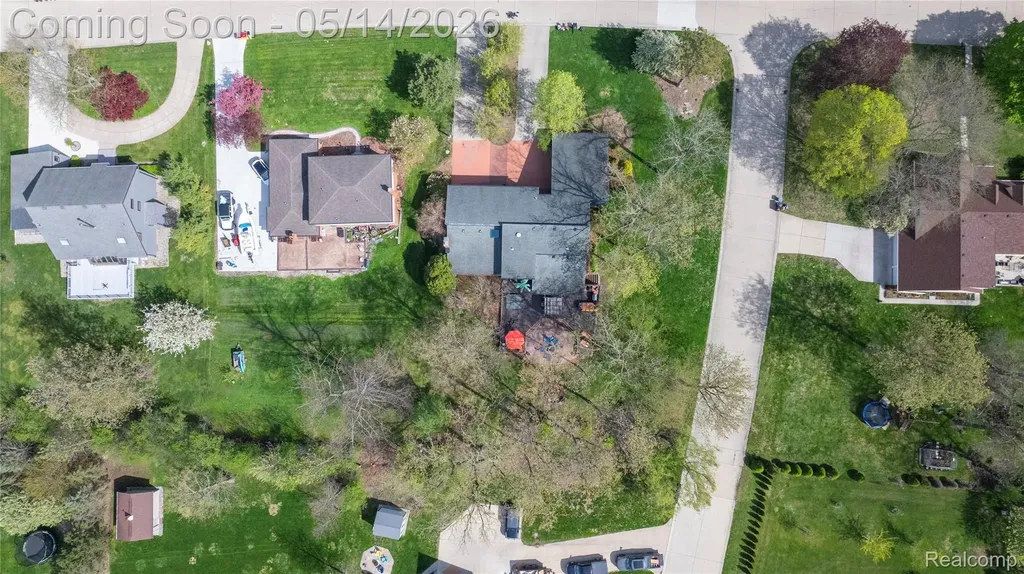 8727 Sarah Lane Grosse Ile Township MI 48138