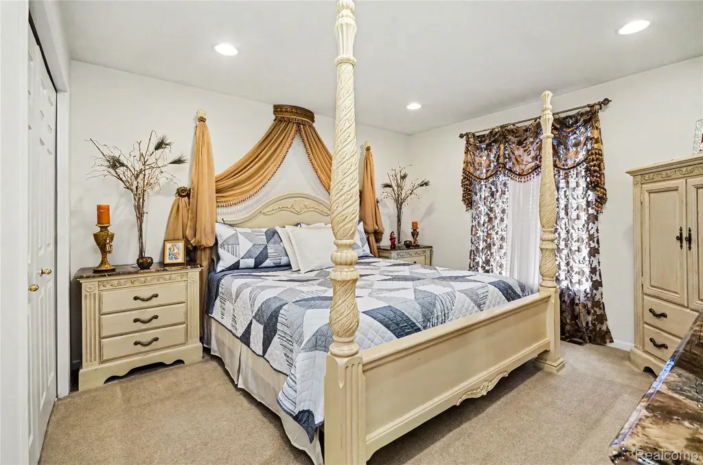 7316 N Central Park Shelby Charter Township MI 48317