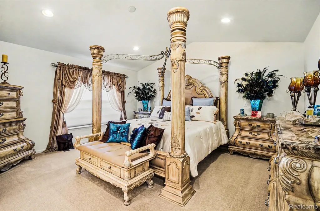 7316 N Central Park Shelby Charter Township MI 48317